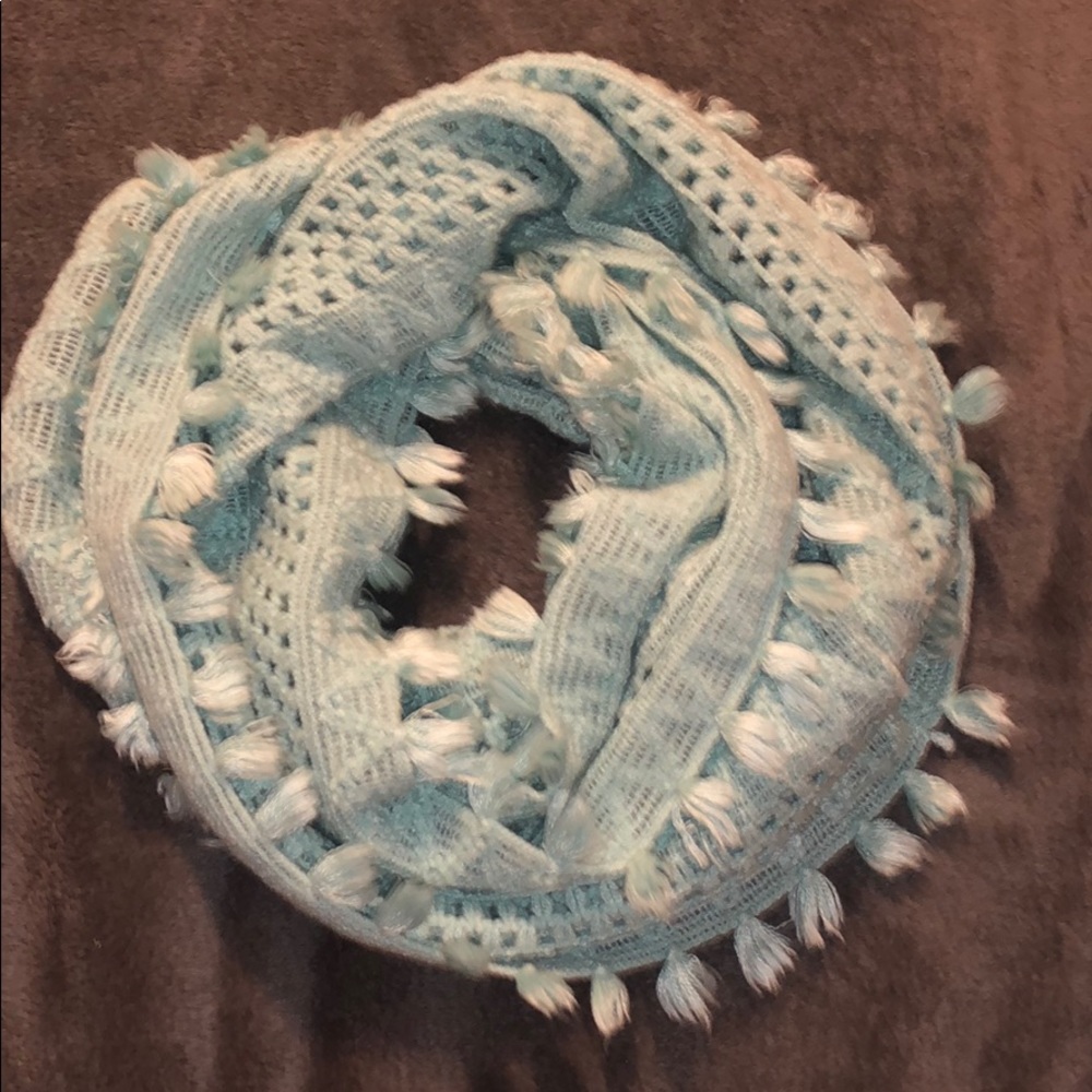 Teal Aeropostale Infinity Scarf